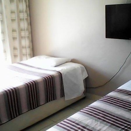 The View Lodge Victoria Falls Esterno foto